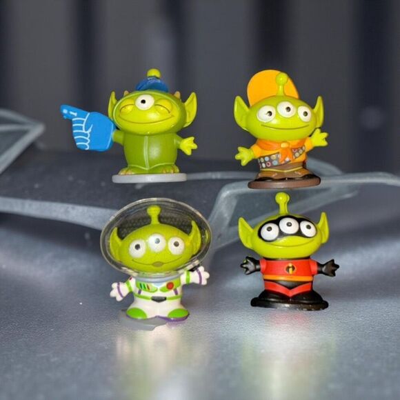 Disney Pixar Alien Remix Figures Incredibles Toy Story Monsters Inc & UP 2.5” B4 - Picture 1 of 10